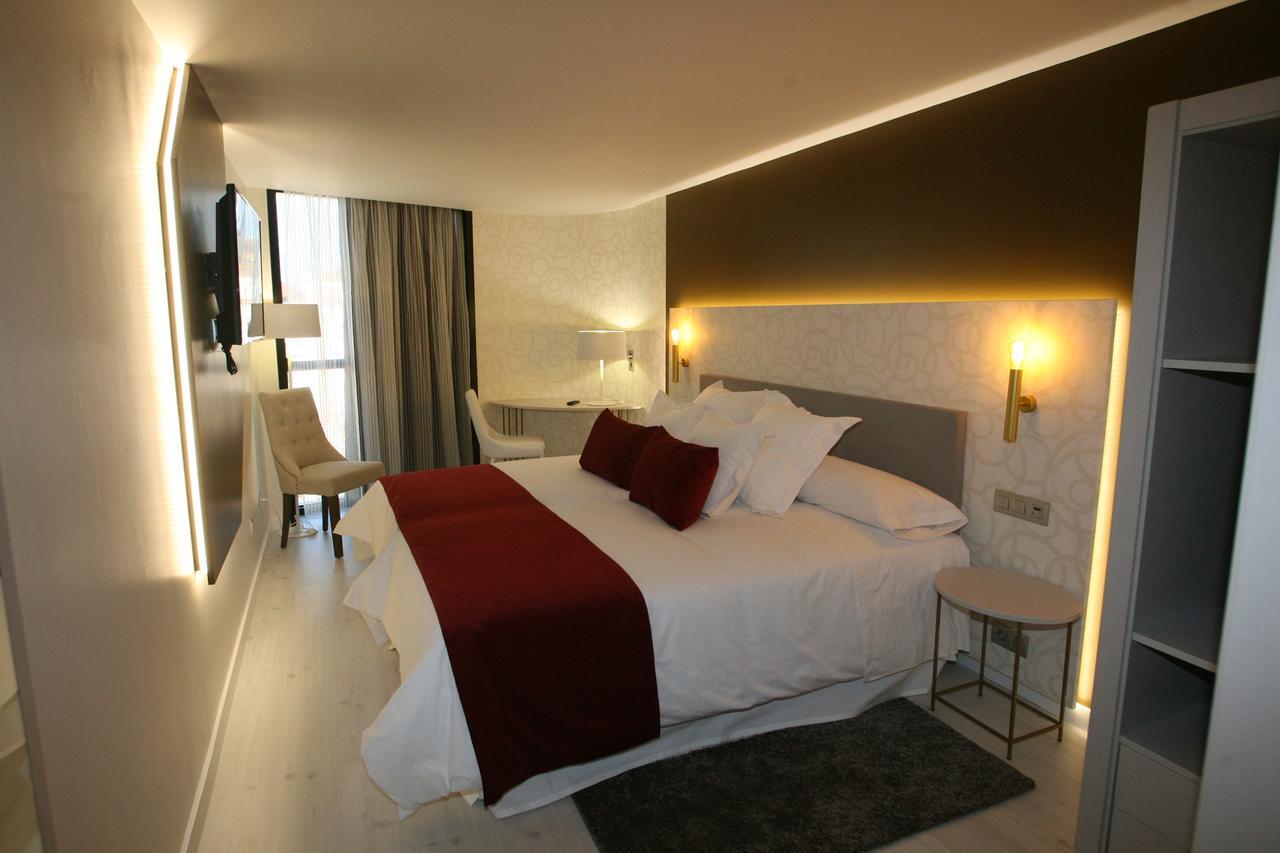 Hotel Cardenal 蒙福特·德·莱蒙斯 外观 照片