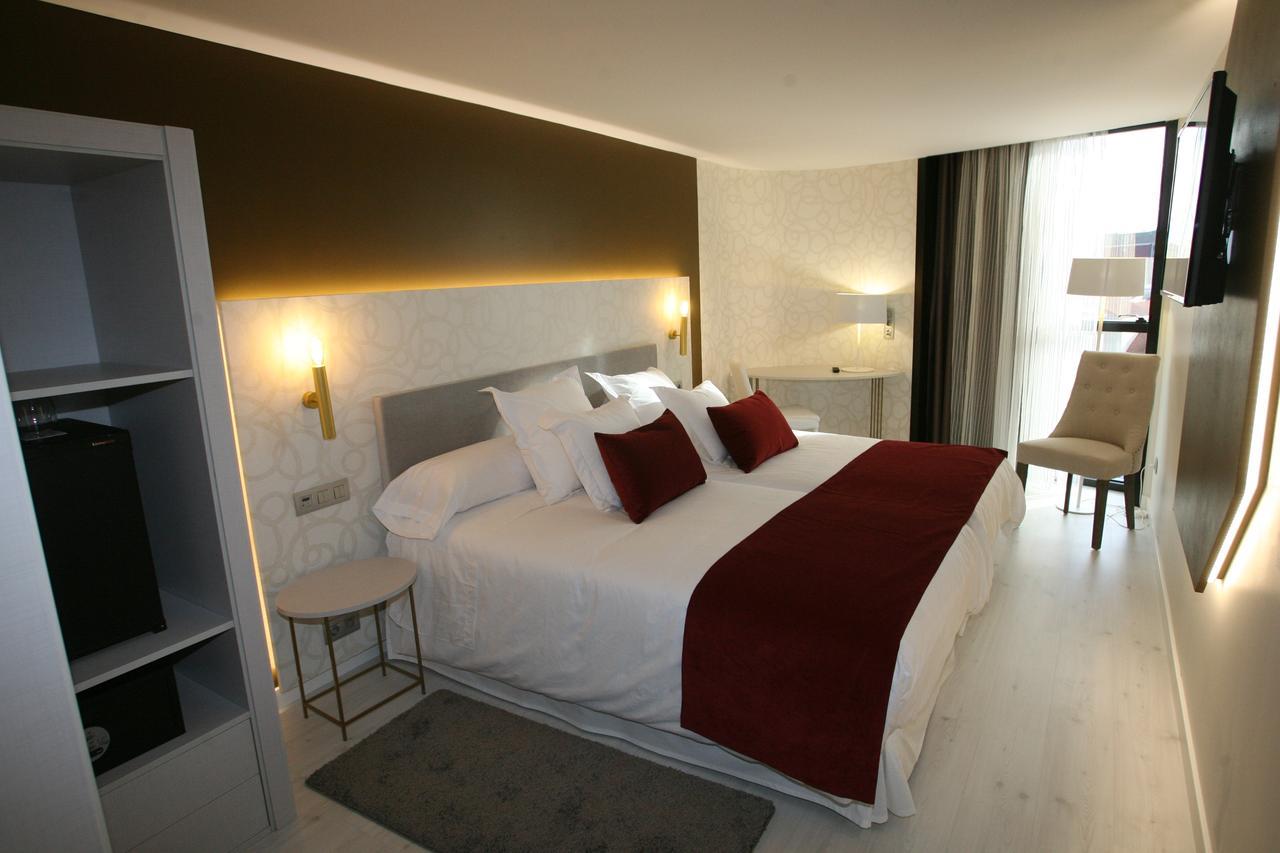 Hotel Cardenal 蒙福特·德·莱蒙斯 外观 照片