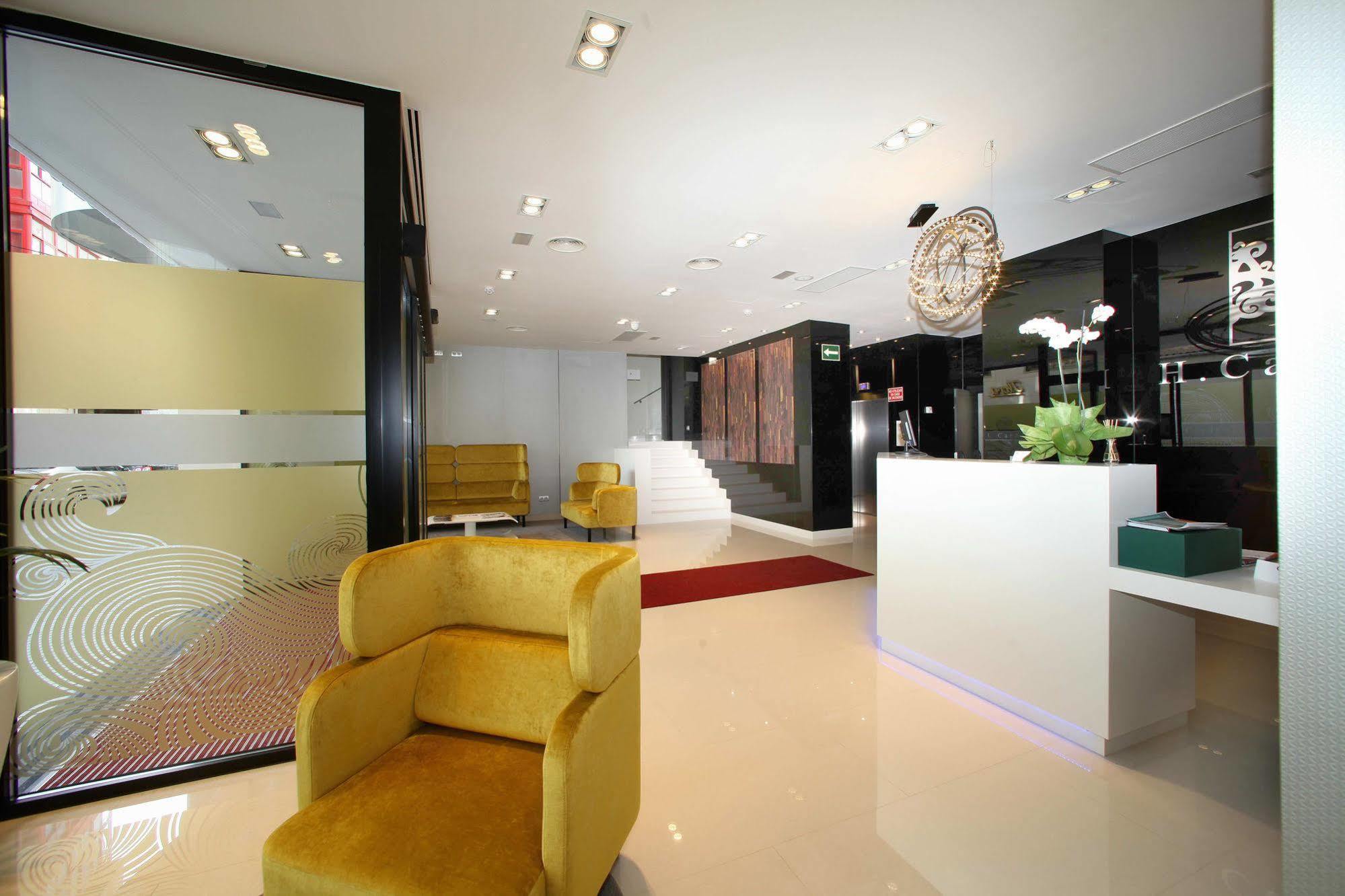Hotel Cardenal 蒙福特·德·莱蒙斯 外观 照片